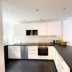 Enjoy In A Top Location Near The Beach