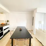 Enjoy In A Top Location Near The Beach Marbella