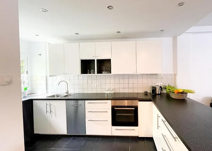 Enjoy In A Top Location Near The Beach