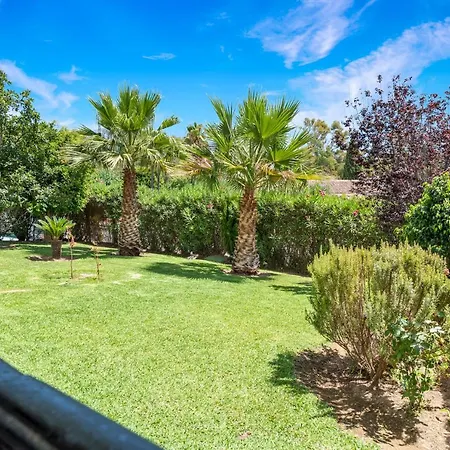 Enjoy In A Top Location Near The Beach *